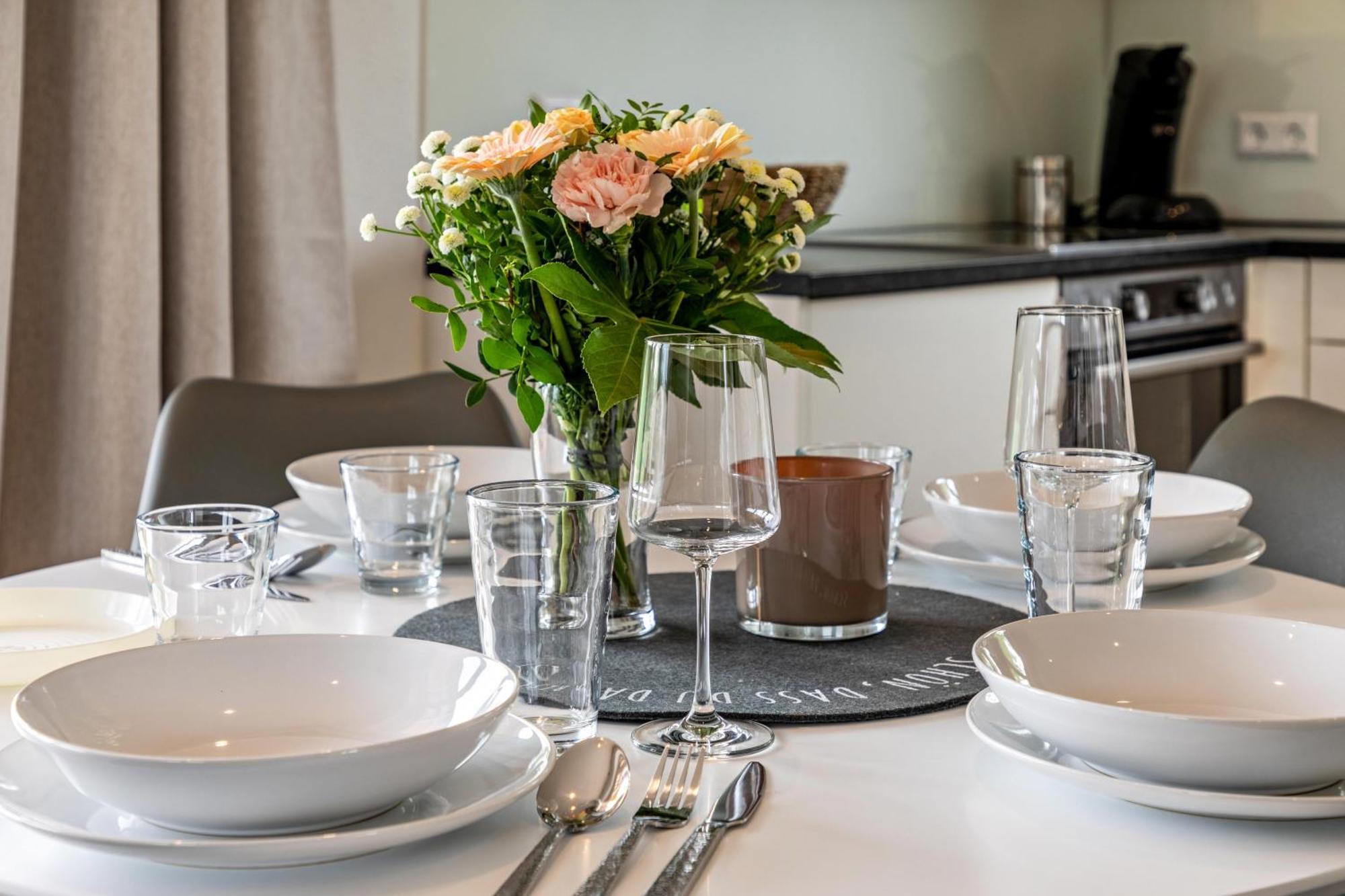 Studio 3 Parkside Apartments 군즈부르크 외부 사진