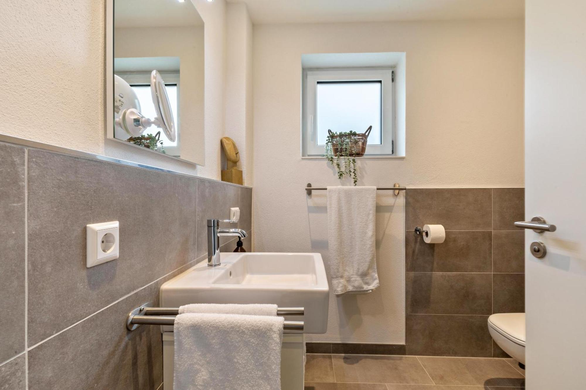 Studio 3 Parkside Apartments 군즈부르크 외부 사진