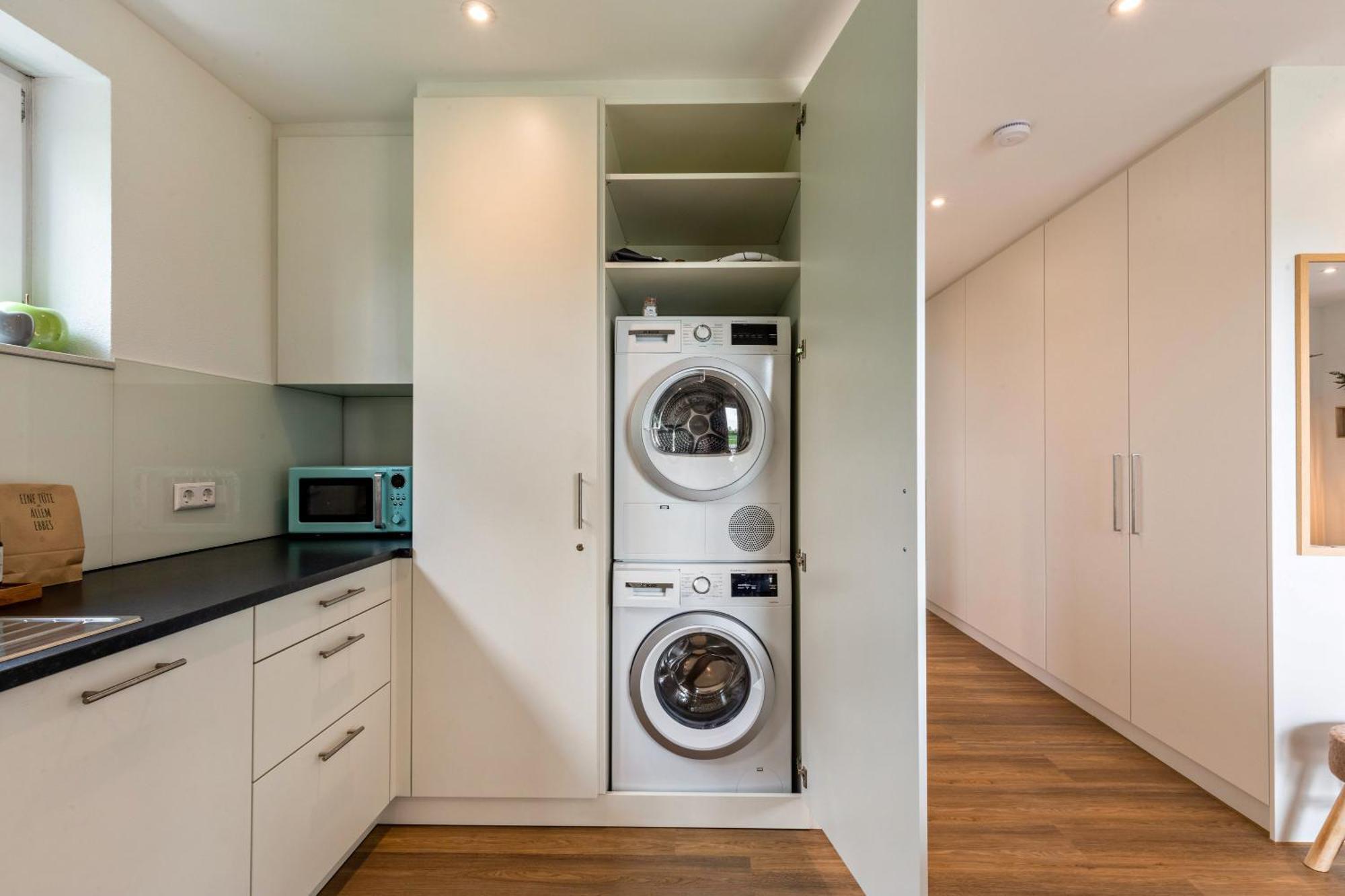 Studio 3 Parkside Apartments 군즈부르크 외부 사진