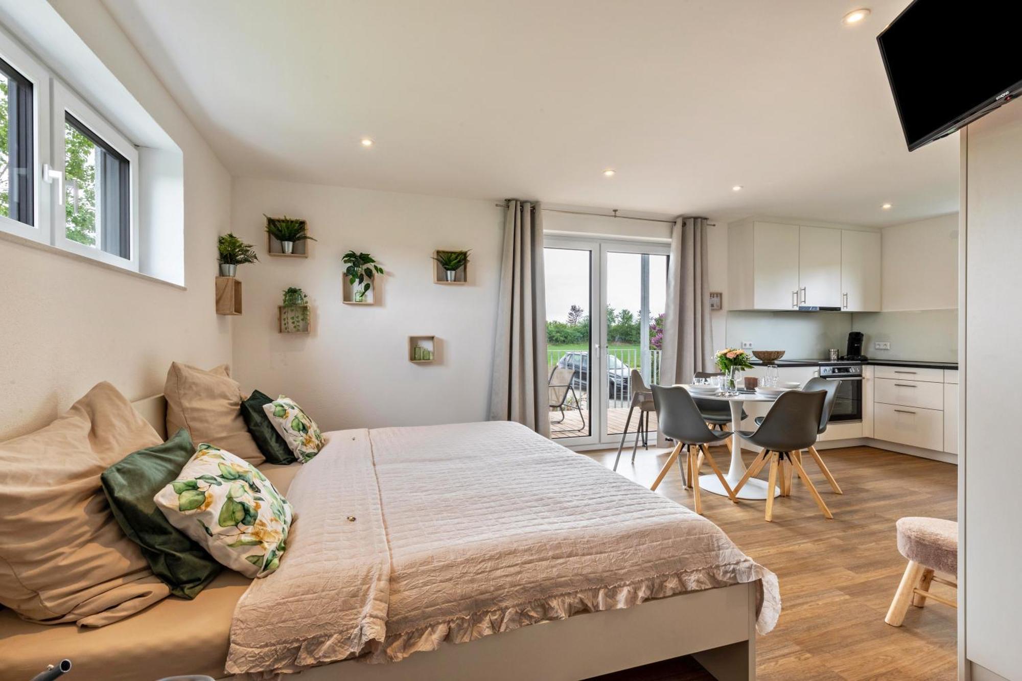 Studio 3 Parkside Apartments 군즈부르크 외부 사진