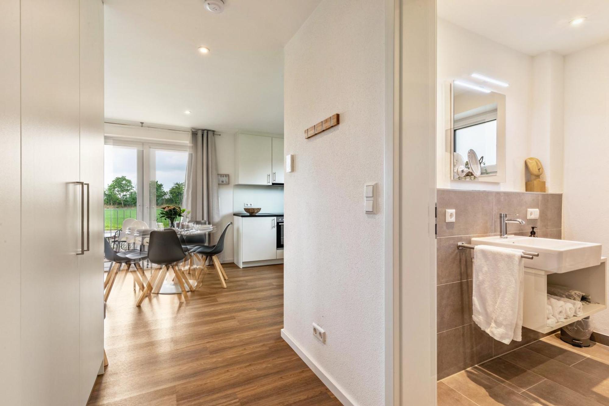 Studio 3 Parkside Apartments 군즈부르크 외부 사진